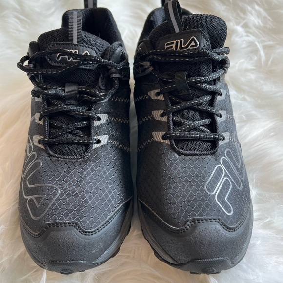 Men’s black Fila sneakers size 10 - Picture 7 of 7